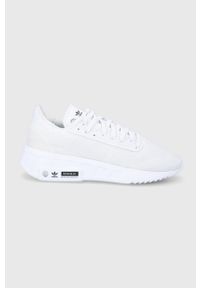adidas Originals Buty Deodiver Primeblue kolor biały. Okazja: na plażę. Zapięcie: sznurówki. Kolor: biały. Materiał: materiał, guma #1
