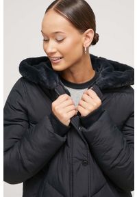 Hollister Co. kurtka damska kolor czarny zimowa. Typ kołnierza: kaptur. Kolor: czarny. Materiał: poliester, futro. Sezon: zima #4