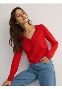 Reserved - Ażurowy kardigan z wiskozą - czerwony. Kolor: czerwony. Materiał: wiskoza. Wzór: ażurowy #1