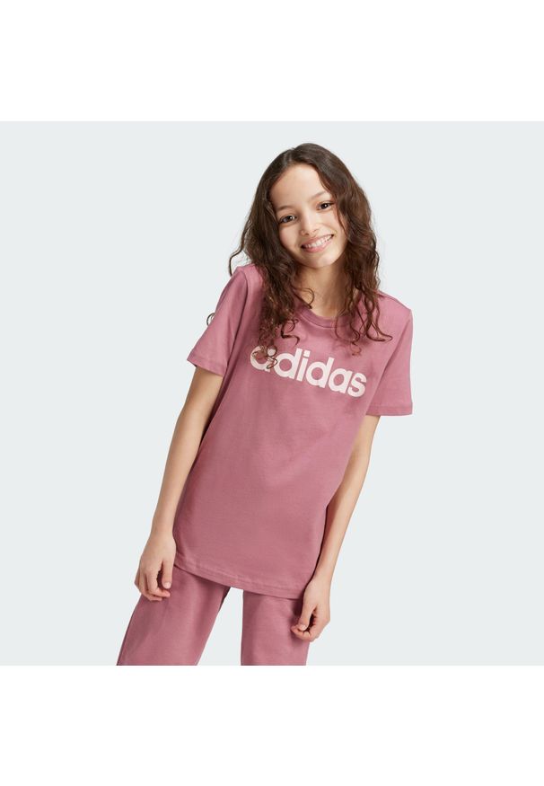 Adidas - Essentials Linear Logo Cotton Slim Fit Tee. Kolor: różowy, wielokolorowy, czerwony