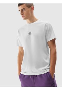 4f - T-shirt regular z nadrukiem męski. Kolor: biały. Materiał: bawełna, dzianina. Wzór: nadruk #1