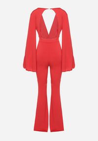 Born2be - Czerwony Długi Kombinezon z Szerokimi Rękawami i Odkrytymi Plecami Dasima. Okazja: na imprezę. Kolor: czerwony. Długość: długie. Styl: klasyczny, elegancki #3