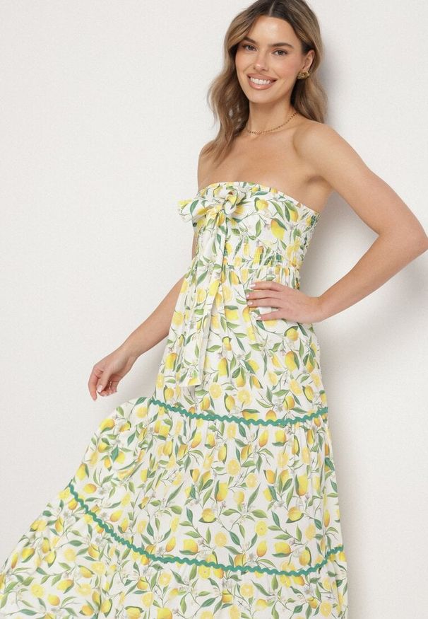 Born2be - Biała Sukienka w Cytryny z Kokardą Galadessa. Okazja: na randkę, na co dzień. Typ kołnierza: kokarda. Kolor: biały. Sezon: lato. Styl: elegancki, casual