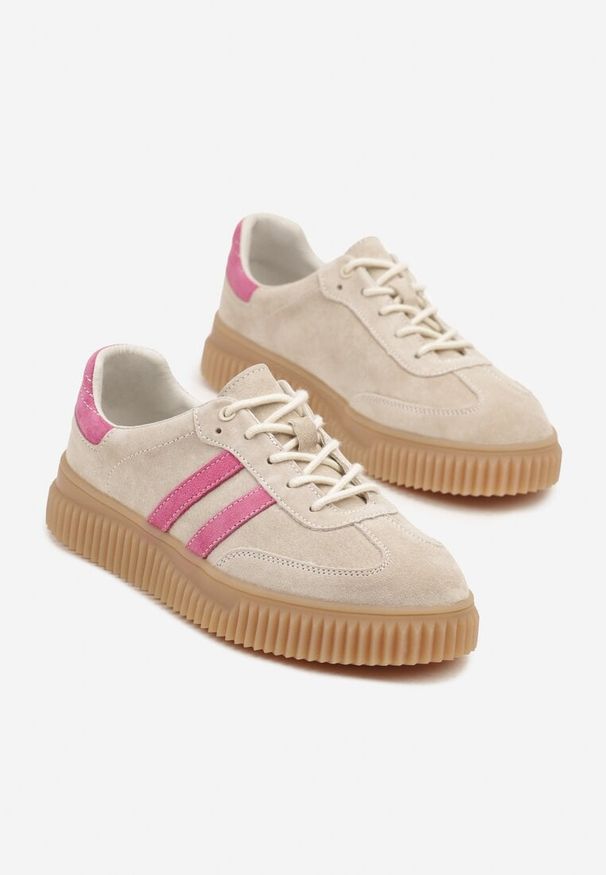 Renee - Beżowo-Fuksjowe Zamszowe Sneakersy w Stylu Kultowych Tenisówek ze Skórzaną Wkładką Tenannia. Okazja: na co dzień. Kolor: beżowy. Materiał: zamsz, skóra