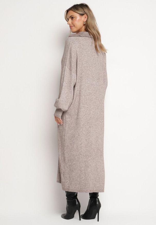 Born2be - Beżowa Pudełkowa Sukienka Sweterkowa z Wiskozą Szerokimi Rękawami i Kołnierzykiem Rinfera. Kolor: beżowy. Materiał: wiskoza. Typ sukienki: proste. Styl: wizytowy, elegancki