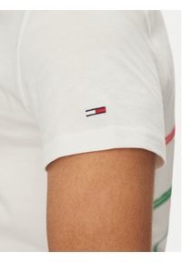 Tommy Jeans T-Shirt Twisted Signature DM0DM20771 Biały Regular Fit. Kolor: biały. Materiał: bawełna