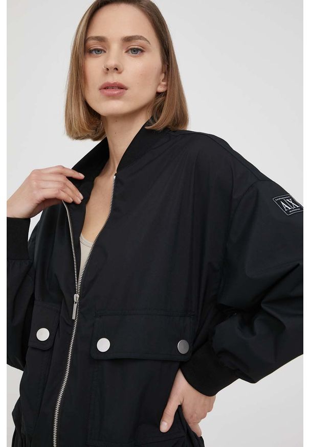 Armani Exchange kurtka bomber 3LYB20.YN2DZ damski kolor czarny przejściowa. Okazja: na co dzień. Kolor: czarny. Materiał: tkanina. Wzór: gładki. Styl: casual