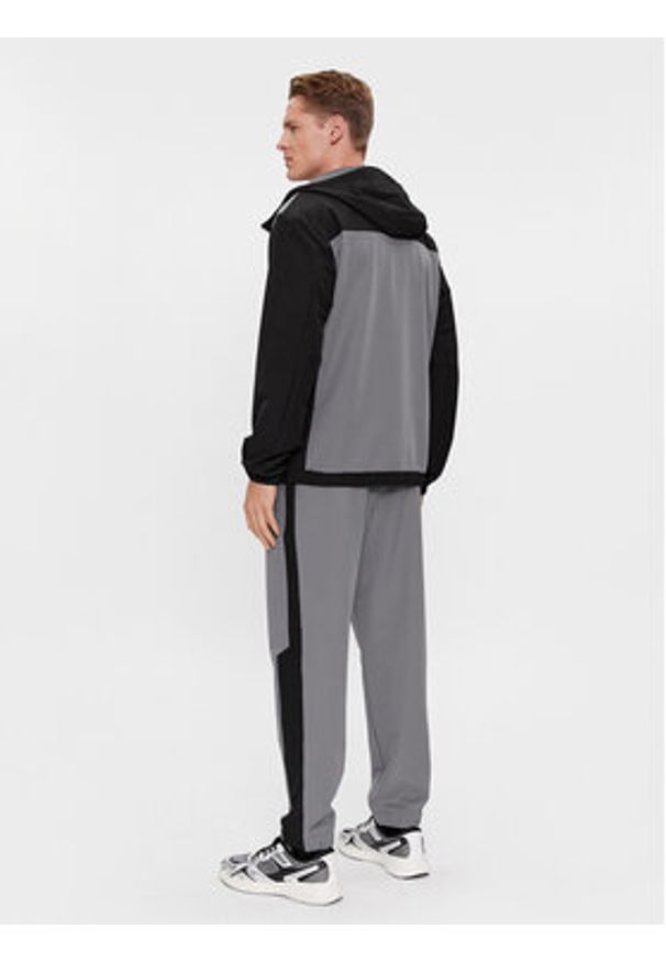 BOSS - Boss Dres TR_Rinzler 50504604 Szary Regular Fit. Kolor: szary. Materiał: syntetyk