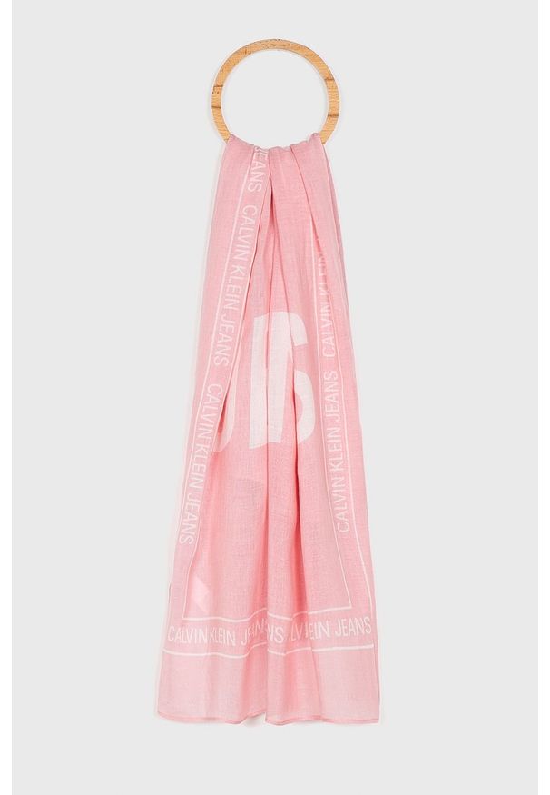 Calvin Klein Jeans - Szal. Kolor: różowy. Materiał: tkanina, bawełna, wiskoza
