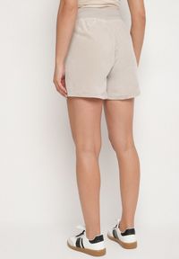 Born2be - Jasnoszare Welurowe Szorty Ozdobione Wiązaniem Ralladia. Okazja: na co dzień, na spacer. Kolor: szary. Materiał: welur. Wzór: aplikacja. Styl: casual #4