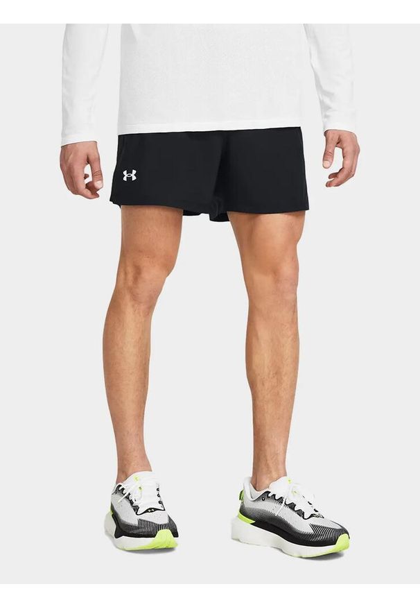 Under Armour - Spodenki fitness męskie UNDER ARMOUR Launch 5" Shorts Szorty. Kolor: czarny. Długość: krótkie. Sezon: lato. Sport: fitness