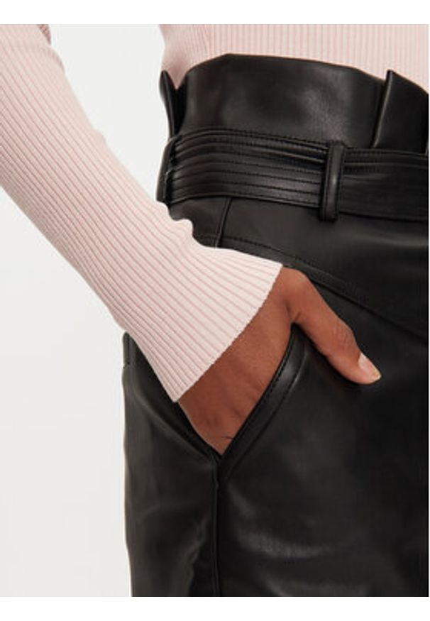 Morgan Spódnica z imitacji skóry 232-JANI Czarny Slim Fit. Kolor: czarny. Materiał: skóra