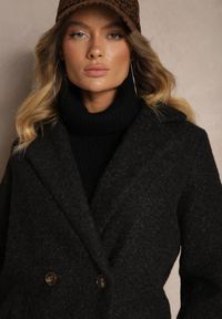 Renee - Czarny Dwurzędowy Płaszcz Boucle z Kieszeniami Enathea. Okazja: na co dzień, do pracy. Kolor: czarny. Materiał: jeans. Długość rękawa: długi rękaw. Długość: długie. Styl: klasyczny, casual #4
