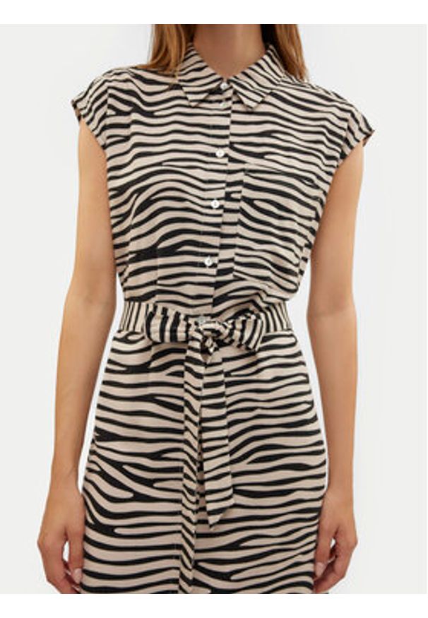 Vero Moda Sukienka koszulowa Mymilo 10282532 Beżowy Regular Fit. Kolor: beżowy. Materiał: len. Typ sukienki: koszulowe