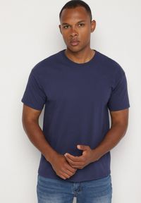 Born2be - Granatowa Bawełniana Koszulka T-shirt w Stylu Basic Malorisa. Okazja: na co dzień. Kolor: niebieski. Materiał: bawełna. Styl: klasyczny, casual, elegancki #4