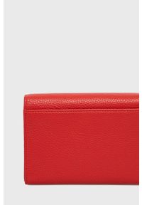 Answear Lab Portfel damski kolor czerwony. Kolor: czerwony. Materiał: materiał. Wzór: gładki #4