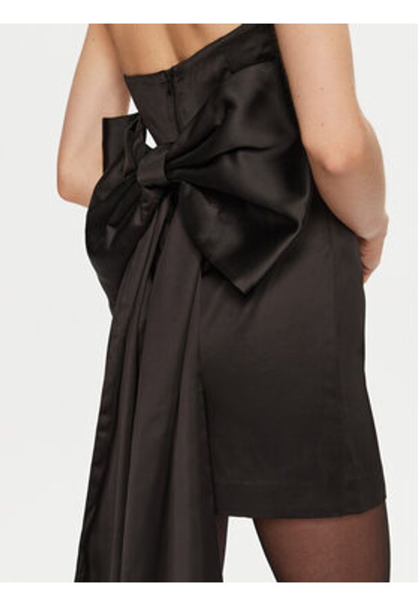 BARDOT Sukienka koktajlowa Eleni 59573DB Czarny Slim Fit. Kolor: czarny. Materiał: syntetyk. Styl: wizytowy