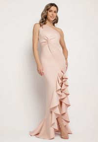 Born2be - Różowa Sukienka Asymetryczna z Ozdobną Falbaną Lunorilla. Kolor: różowy. Typ sukienki: asymetryczne #1