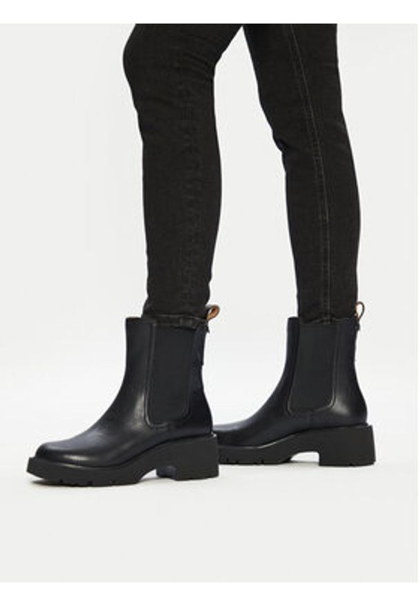 Camper Sztyblety Milah K400575-016 Czarny. Kolor: czarny. Materiał: skóra