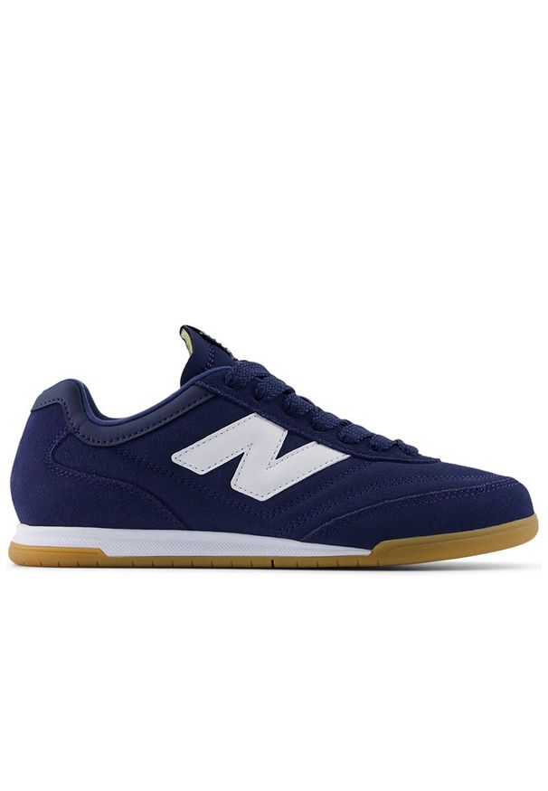 Buty New Balance URC42SC - granatowe. Kolor: niebieski. Materiał: guma, skóra, syntetyk, materiał. Szerokość cholewki: normalna