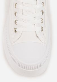 Renee - Białe Trampki na Platformie z Metaliczną Ozdobą Afleeria. Okazja: na spacer. Kolor: biały. Materiał: jeans. Wzór: aplikacja. Sezon: wiosna. Obcas: na platformie #5