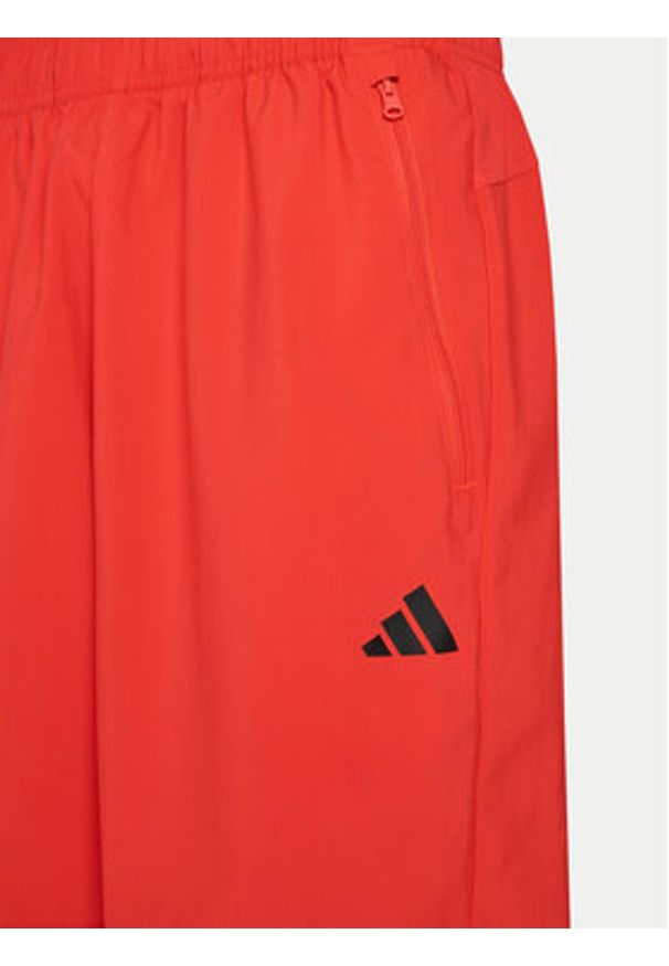 Adidas - adidas Szorty sportowe Train Essentials Woven Training JN7316 Czerwony Regular Fit. Kolor: czerwony. Materiał: syntetyk