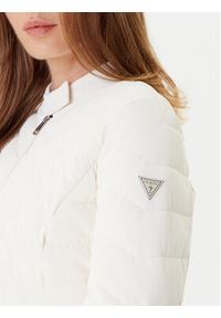 Guess Kurtka przejściowa W5YL13 WHDQ0 Écru Regular Fit. Materiał: syntetyk