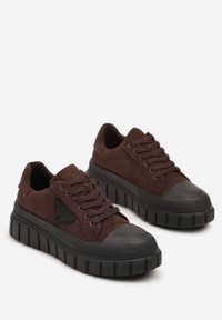 Born2be - Brązowe Sneakersy Vices na Grubej Podeszwie z Geometryczną Aplikacją Leanae. Okazja: na co dzień. Kolor: brązowy. Materiał: jeans. Szerokość cholewki: normalna. Wzór: aplikacja, geometria #7