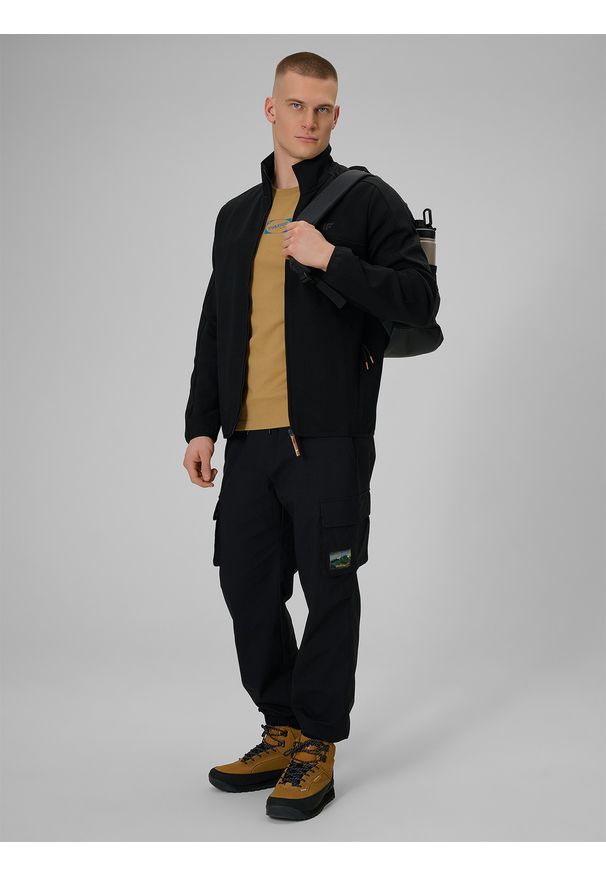4f - 4F Bluza dresowa regular bez kaptura męska - czarna M. Okazja: na co dzień, na spacer. Typ kołnierza: bez kaptura. Kolor: czarny. Materiał: dresówka. Styl: casual, sportowy