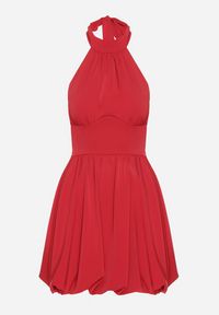 Born2be - Czerwona Sukienka o Bufiastym Kroju z Wiązaniem i Dekoltem Halter Alandoria. Typ kołnierza: dekolt halter. Kolor: czerwony. Materiał: tkanina. Sezon: lato. Styl: klasyczny #7