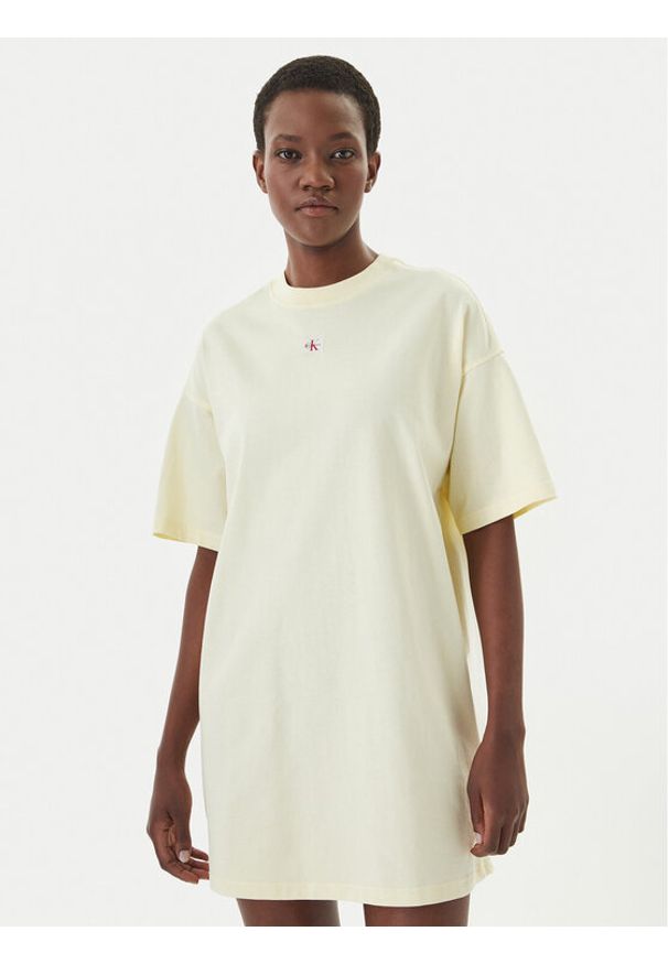 Calvin Klein Jeans Sukienka codzienna LV047F228G Żółty jasny Oversize. Okazja: na co dzień. Kolor: żółty. Materiał: bawełna. Typ sukienki: proste, oversize. Styl: casual