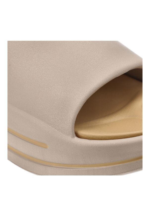 Big-Star - Beżowe Klapki Big Star Stylowe Obuwie Damskie Na Platformie. Okazja: na spacer, na plażę, na co dzień. Kolor: beżowy. Materiał: materiał. Sezon: lato. Obcas: na platformie. Styl: elegancki