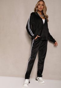 Renee - Czarny Komplet Dresowy Spodnie i Bluza Rozpinana Ozdobiona Paskami Mirwia. Kolor: czarny. Materiał: dresówka. Wzór: aplikacja