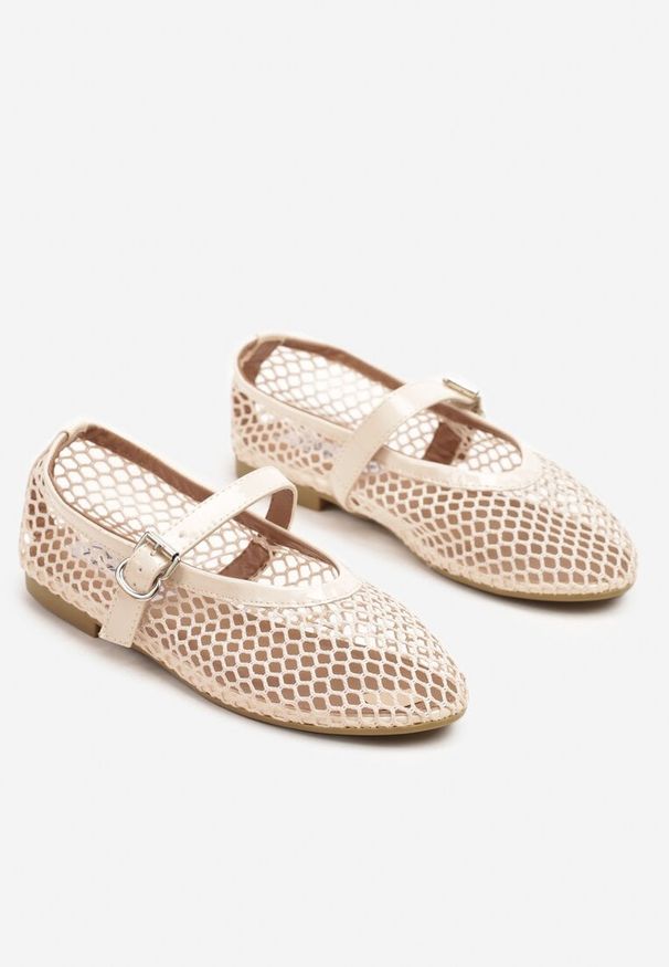 Renee - Beżowe Balerinki w Stylu Mary Jane z Siateczki Miltewi. Okazja: na co dzień. Zapięcie: pasek. Kolor: beżowy. Materiał: jeans, materiał. Obcas: na obcasie. Styl: casual. Wysokość obcasa: niski