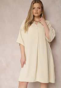 Renee - Jasnobeżowa Sukienka Kassaleia. Kolekcja: plus size. Kolor: beżowy. Typ sukienki: dla puszystych. Styl: klasyczny. Długość: mini #1