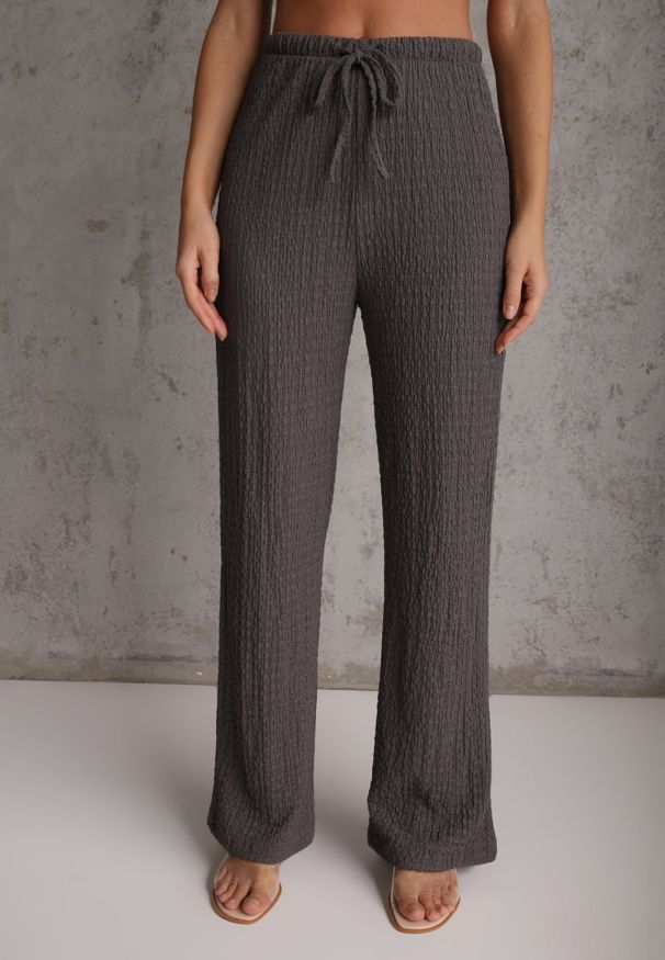 Renee - Szary Komplet z Teksturowanej Tkaniny Kamizelka i Spodnie z Gumką w Pasie Tharin. Kolor: szary. Materiał: tkanina