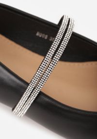 Renee - Czarne Balerinki w Stylu Mary Jane z Paskiem z Cyrkoniami Cireris. Okazja: na imprezę. Zapięcie: pasek. Kolor: czarny. Materiał: jeans. Styl: elegancki, klasyczny #6