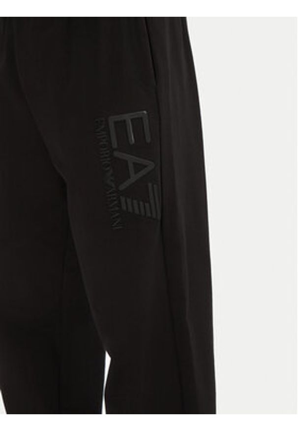 EA7 Emporio Armani Spodnie dresowe 7M000233 AF13512 UC001 Czarny Regular Fit. Kolor: czarny. Materiał: bawełna