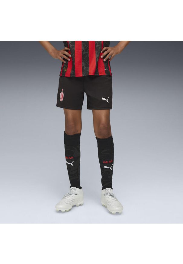 Puma - Młodzieżowe szorty AC Milan 25/26 PUMA Black For All Time Red. Kolor: czerwony, wielokolorowy, czarny. Materiał: tkanina. Sport: piłka nożna