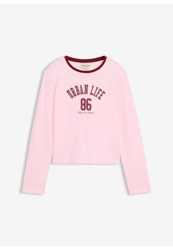 bonprix - Krótka bluzka z długim rękawem z elastycznej mieszanki bawełny organicznej. Kolor: różowy. Materiał: bawełna. Długość rękawa: długi rękaw. Długość: krótkie. Wzór: nadruk. Styl: sportowy