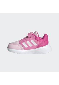 Adidas - Buty dla dzieci ADIDAS Tensaur. Zapięcie: rzepy. Szerokość cholewki: normalna. Sport: turystyka piesza