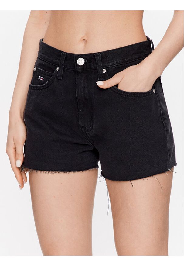 Tommy Jeans Szorty jeansowe Hot Pant DW0DW15591 Czarny Regular Fit. Kolor: czarny. Materiał: jeans, bawełna