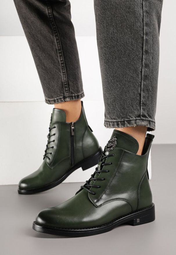 Born2be - Zielone Sznurowane Botki na Płaskiej Podeszwie z Ozdobnym Detalem Derandora. Kolor: zielony. Materiał: jeans. Obcas: na płaskiej podeszwie