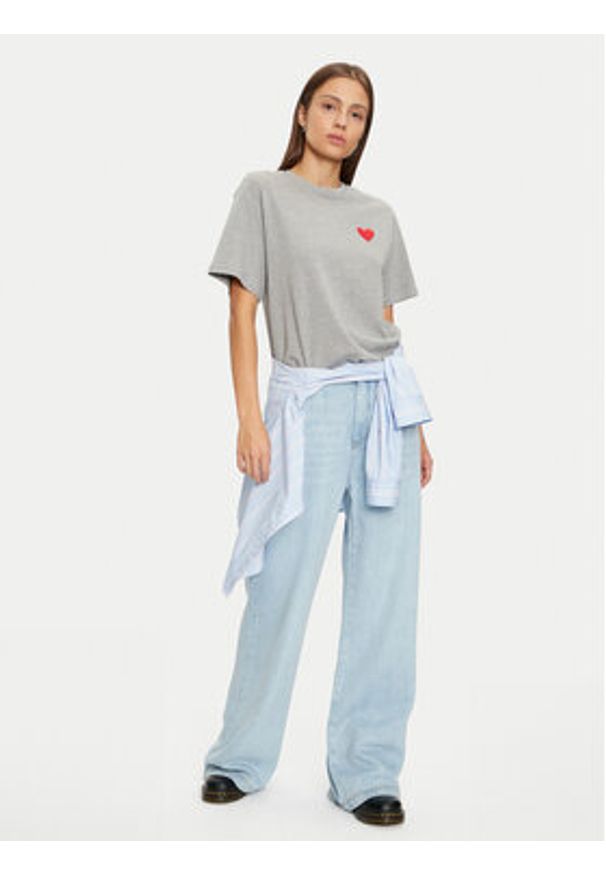 Vero Moda T-Shirt Thilde 10329163 Szary Regular Fit. Kolor: szary. Materiał: bawełna, syntetyk