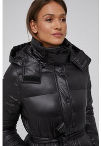 Answear Lab kurtka damska kolor czarny zimowa. Okazja: na co dzień. Kolor: czarny. Materiał: materiał. Wzór: gładki. Sezon: zima. Styl: wakacyjny #6