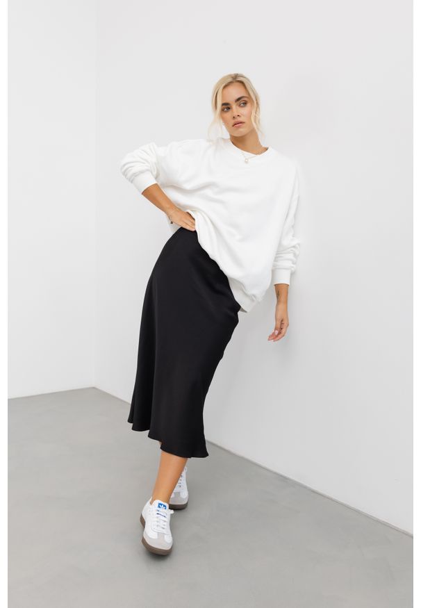 SATYNOWA SPÓDNICA JULIA CZARNA XS - Flawless. Kolor: czarny. Materiał: satyna. Sezon: lato. Styl: klasyczny, rockowy, elegancki