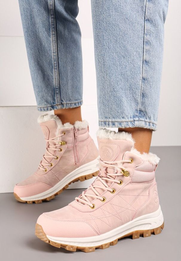 Renee - Różowe Traperki na Tłoczonej Platformie ze Sznurowaniem Zinlatta. Okazja: na co dzień. Kolor: różowy. Materiał: jeans. Obcas: na platformie. Styl: elegancki, casual