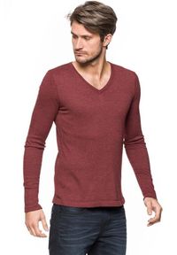 Tom Tailor - MĘSKI SWETER TOM TAILOR V-NECK WITH RIB DETAILS BURGUNDY DARK RED 3018534.00.15 COL. 4499. Okazja: na co dzień. Materiał: materiał. Wzór: jednolity. Styl: casual, elegancki #8