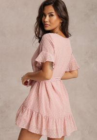 Renee - Różowa Sukienka Theaniphis. Kolor: różowy. Materiał: materiał, tkanina. Typ sukienki: trapezowe. Styl: wizytowy. Długość: mini #4