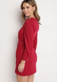 Born2be - Różowa Sukienka z Marszczeniem i Bufiastymi Rękawami Redenia. Kolor: różowy. Styl: klasyczny, elegancki #4